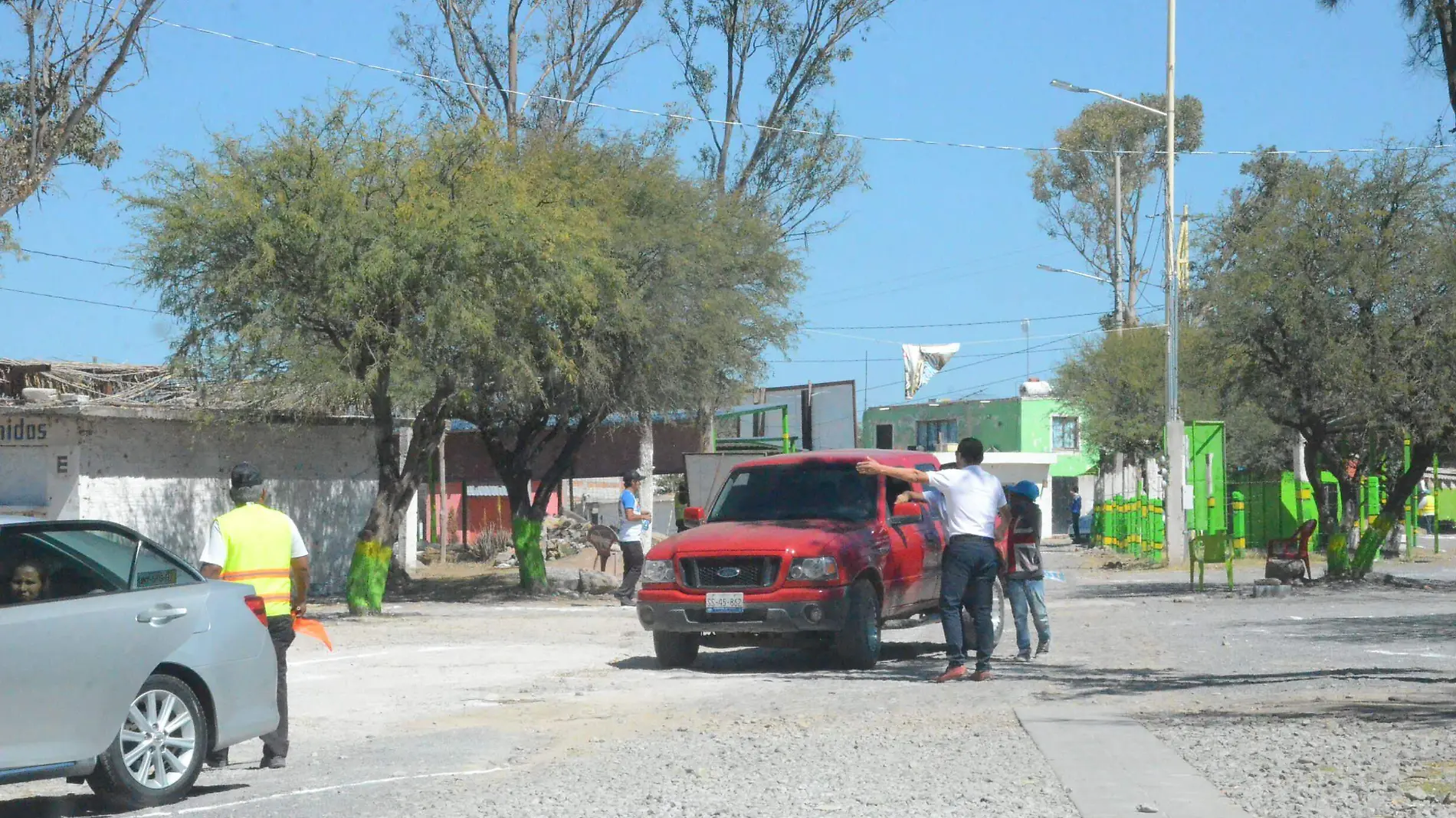 La pelea por la clientela origina problemas en los restaurantes de La Estancia.  Foto Luis Luévanos  El Sol de San Juan del Río.